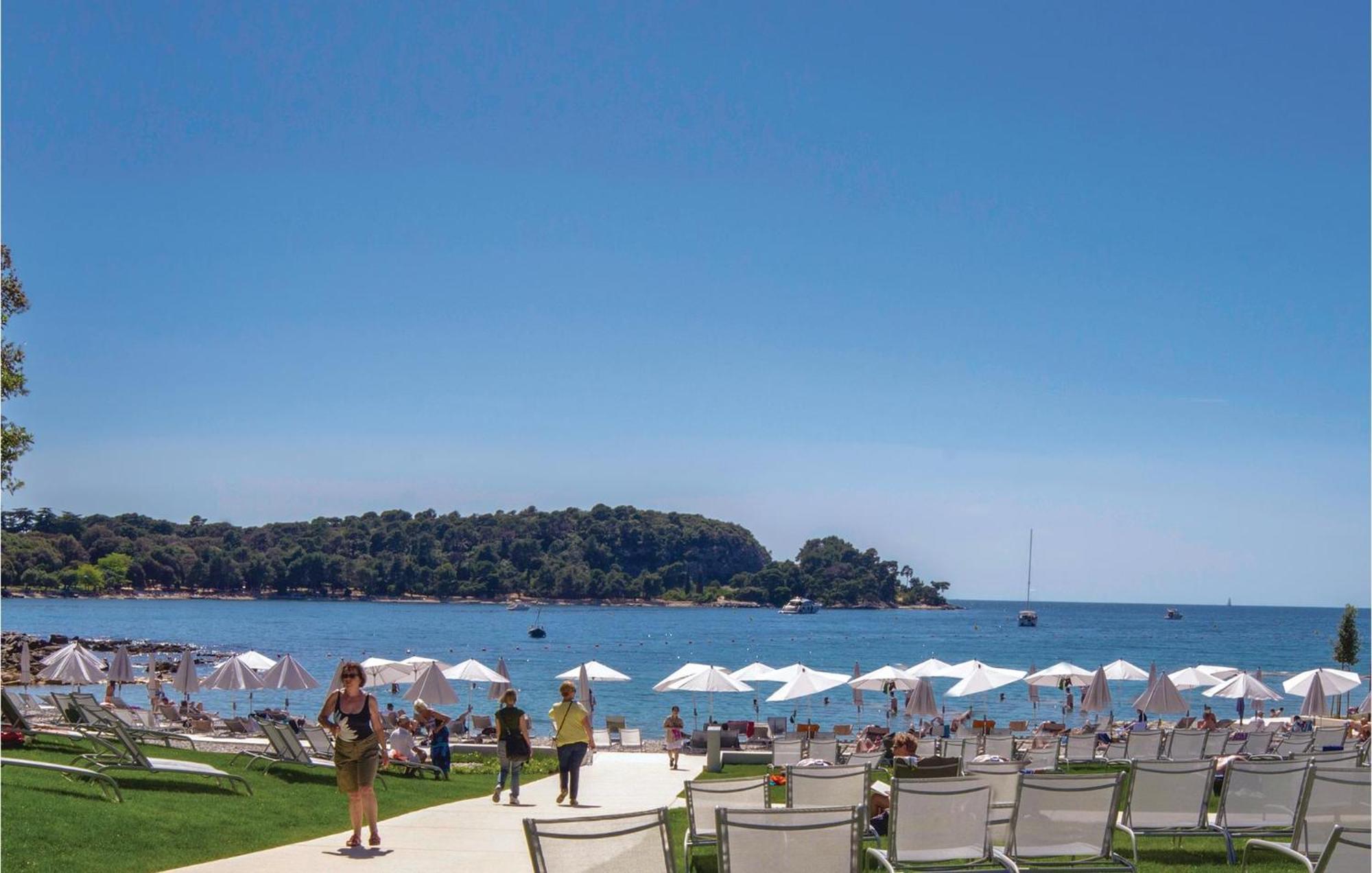 Apartma Amazing In With Wifi Rovinj