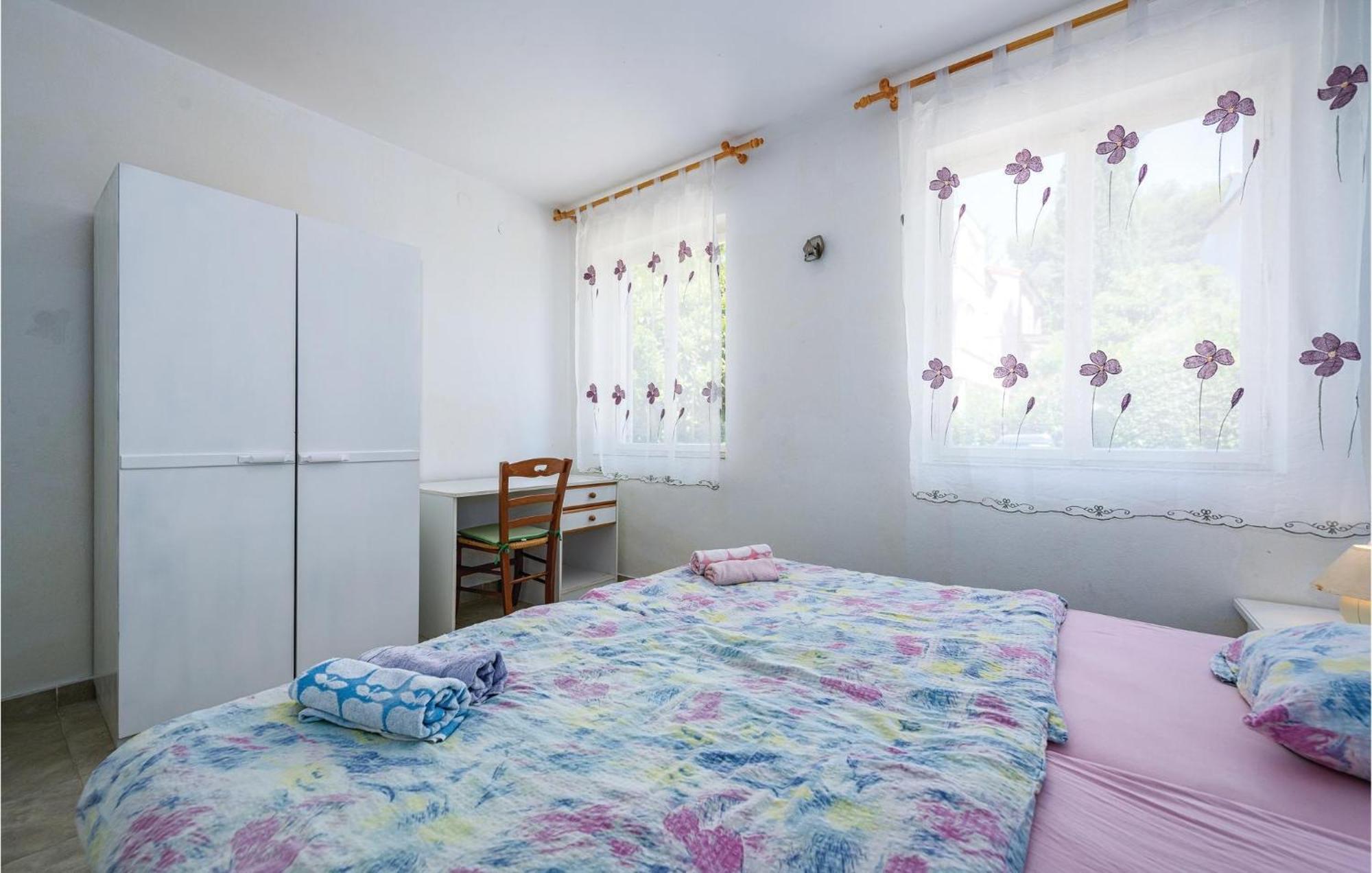 Apartma Amazing In With Wifi Rovinj